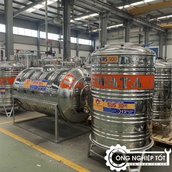 Téc nước đứng và téc nước ngang inox tại nhà máy